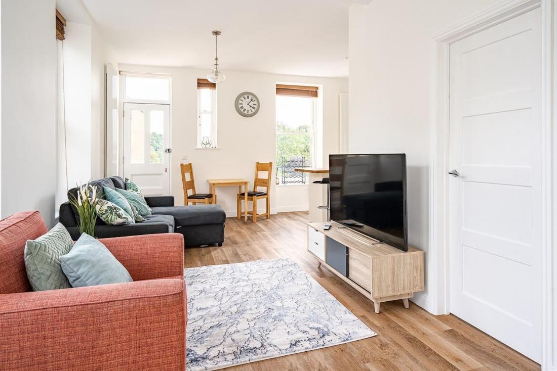 Spacious 2 Bedroom House With Stunning Views Bath Exteriér fotografie